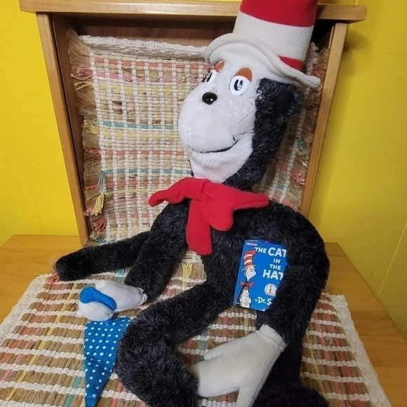 Vintage Doctor Suess Cat in the Hat 1983 with tags. Plush, Coleco Industries. - Picture 8 of 11